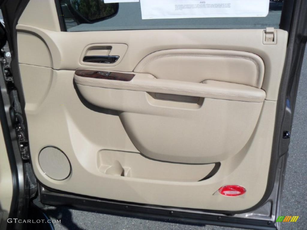 2011 Cadillac Escalade Luxury AWD Cashmere/Cocoa Door Panel Photo #39423838