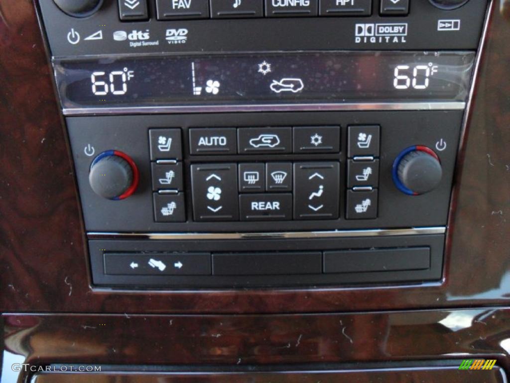 2011 Cadillac Escalade Luxury AWD Controls Photo #39424522