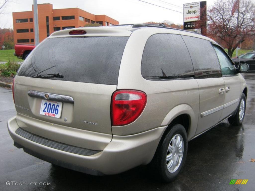 Linen Gold Metallic 2006 Chrysler Town & Country Touring Exterior Photo #39424566