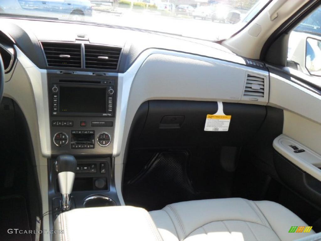 2011 Chevrolet Traverse LTZ Light Gray/Ebony Dashboard Photo #39425146