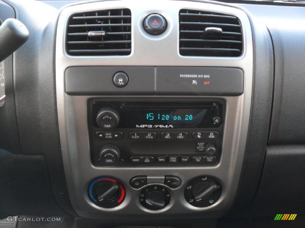 2011 GMC Canyon SLE Extended Cab Controls Photo #39425886