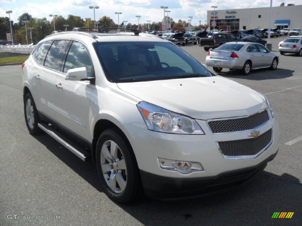 White Diamond Tricoat 2011 Chevrolet Traverse LTZ Exterior Photo #39426570