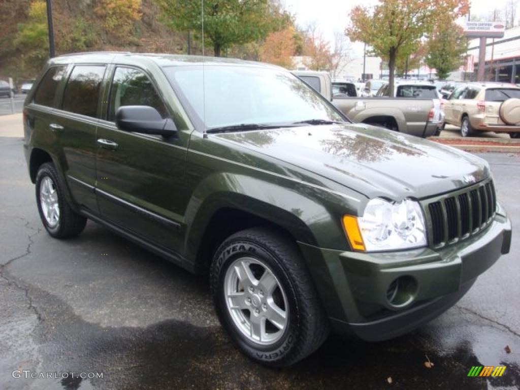 Jeep Green Metallic 2007 Jeep Grand Cherokee Laredo 4x4 Exterior Photo #39426854