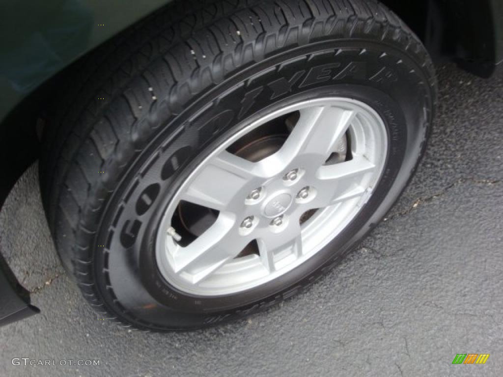 2007 Jeep Grand Cherokee Laredo 4x4 Wheel Photo #39426942