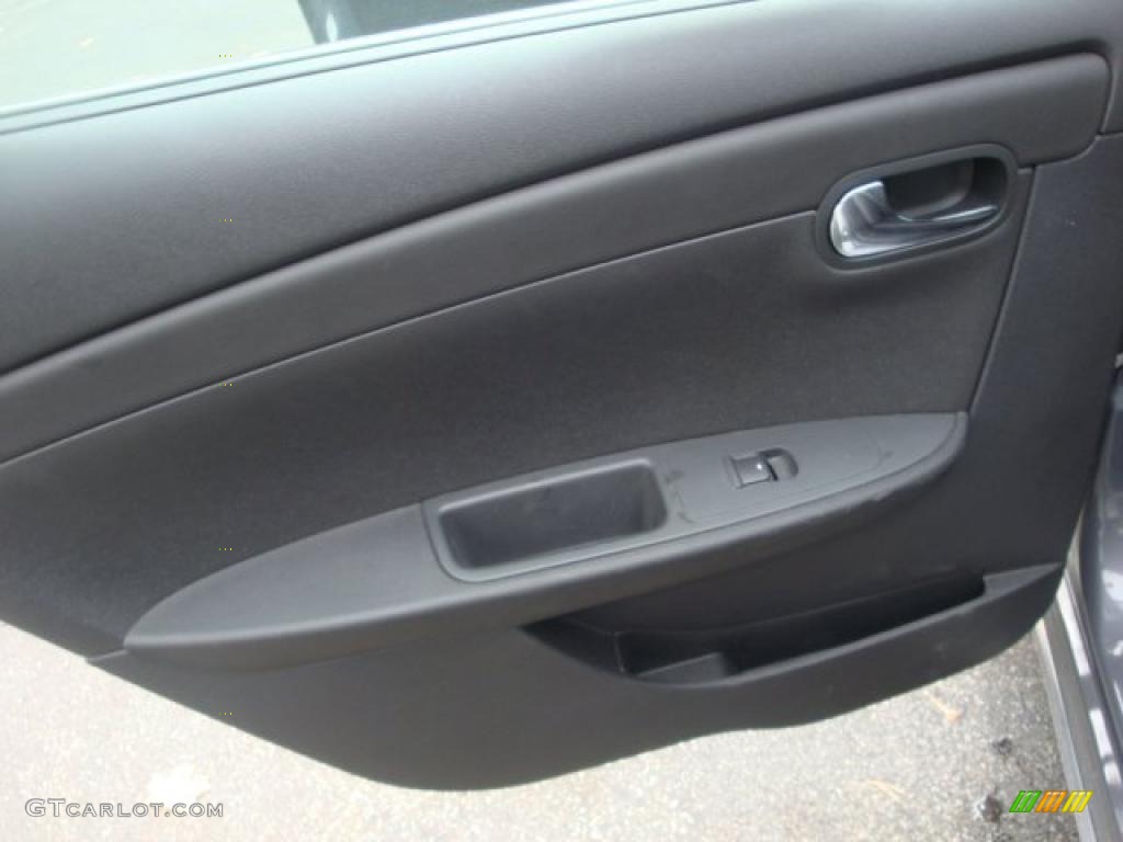 2008 Chevrolet Malibu LT Sedan Ebony Door Panel Photo #39427582