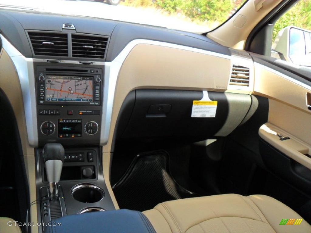 2011 Chevrolet Traverse LTZ Cashmere/Ebony Dashboard Photo #39427778