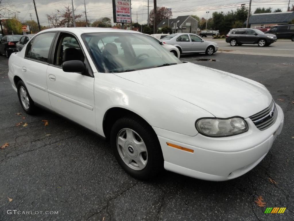 2002 Malibu Sedan - Bright White / Gray photo #8