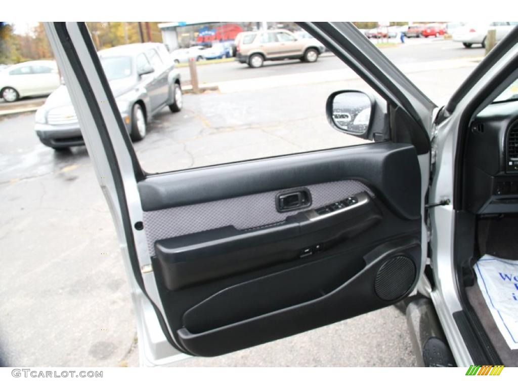 2004 Nissan Pathfinder SE 4x4 Charcoal Door Panel Photo #39428278