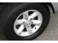 2004 Nissan Pathfinder SE 4x4 Wheel and Tire Photo