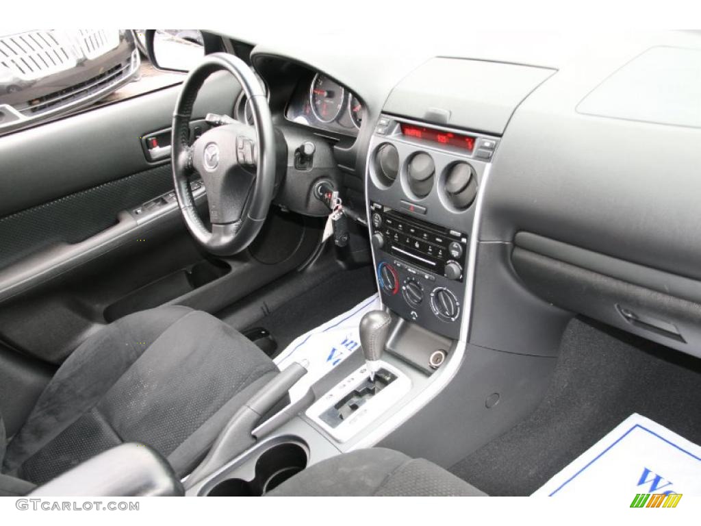 2007 Mazda MAZDA6 i Sport Sedan Black Dashboard Photo #39428722
