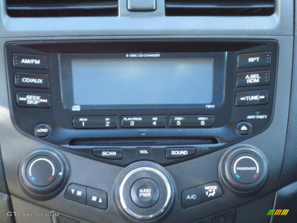2003 Honda Accord EX-L Sedan Controls Photo #39429446