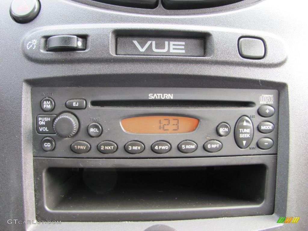 2002 Saturn VUE Standard VUE Model Controls Photo #39432062