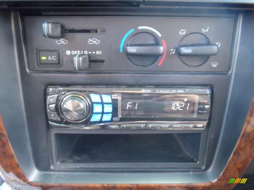 1998 4Runner Limited 4x4 - Black / Oak photo #9