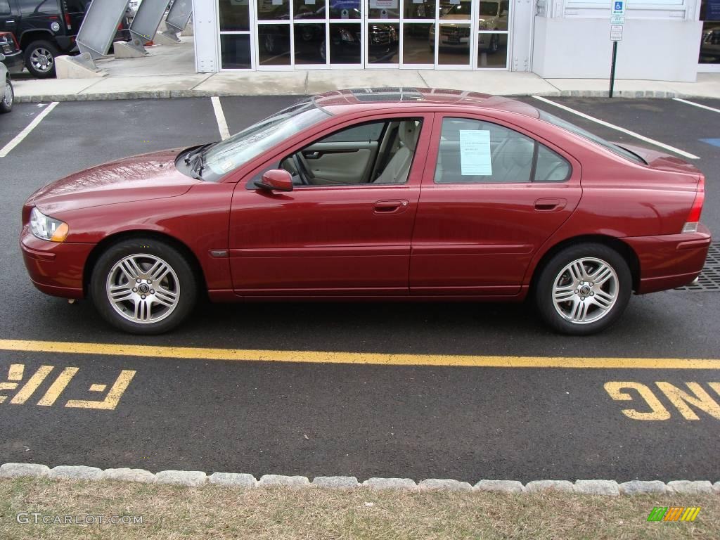2005 S60 2.5T - Ruby Red Metallic / Taupe/Light Taupe photo #8