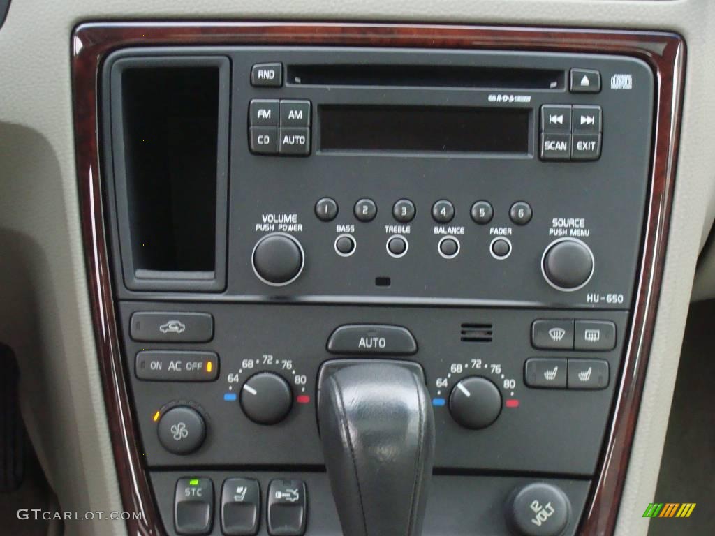 2005 S60 2.5T - Ruby Red Metallic / Taupe/Light Taupe photo #20