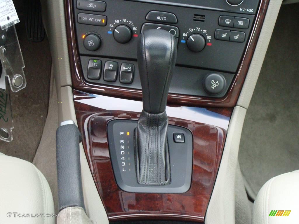 2005 S60 2.5T - Ruby Red Metallic / Taupe/Light Taupe photo #21