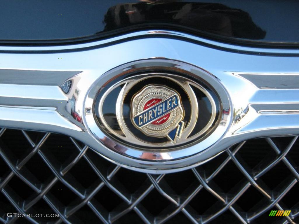 2010 Chrysler 300 C HEMI Marks and Logos Photo #39433822