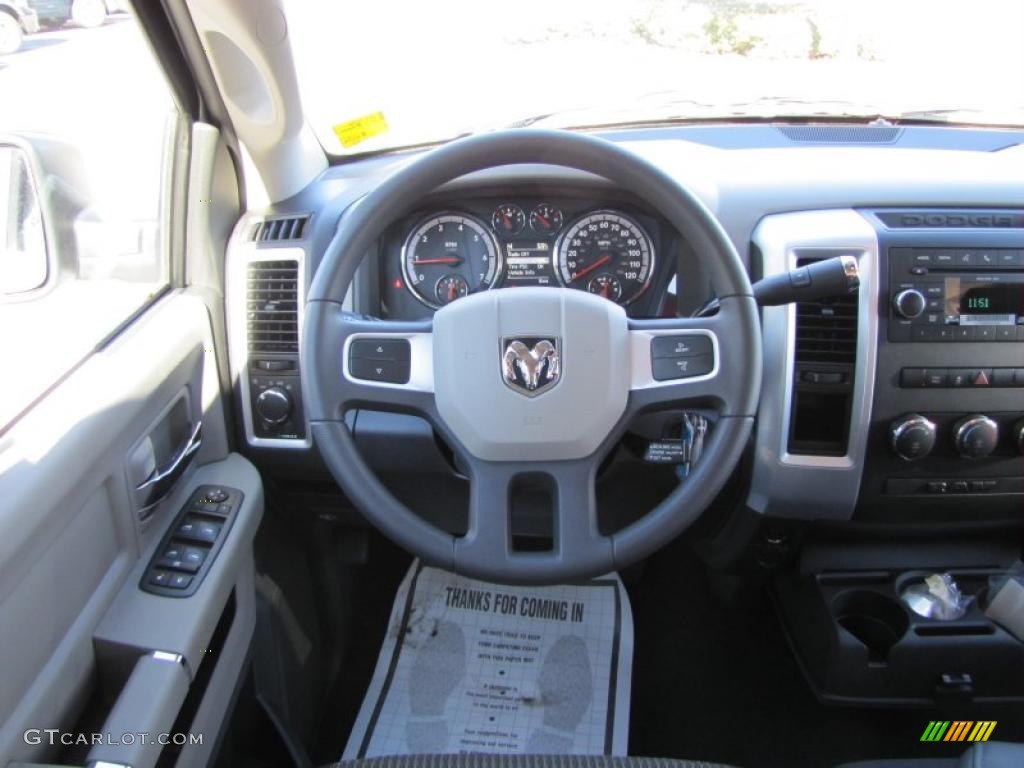 2011 Ram 1500 SLT Quad Cab - Bright White / Dark Slate Gray/Medium Graystone photo #11