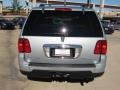 2005 Satellite Silver Metallic Lincoln Navigator Luxury  photo #4