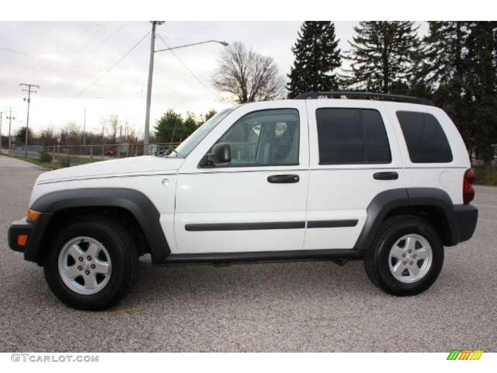 2006 Liberty Sport 4x4 - Stone White / Medium Slate Gray photo #5