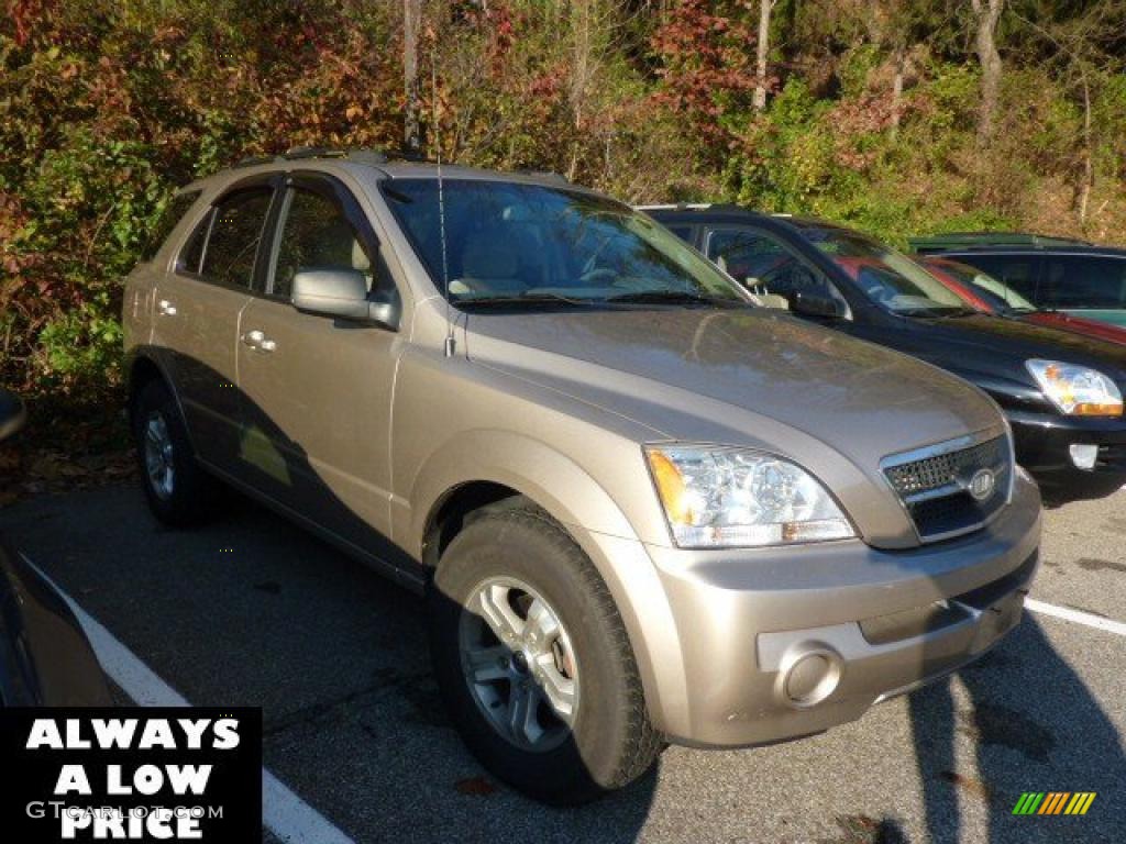 Sand Beige Metallic Kia Sorento