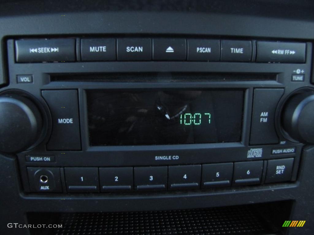 2008 Dodge Ram 1500 SXT Regular Cab Controls Photo #39437662