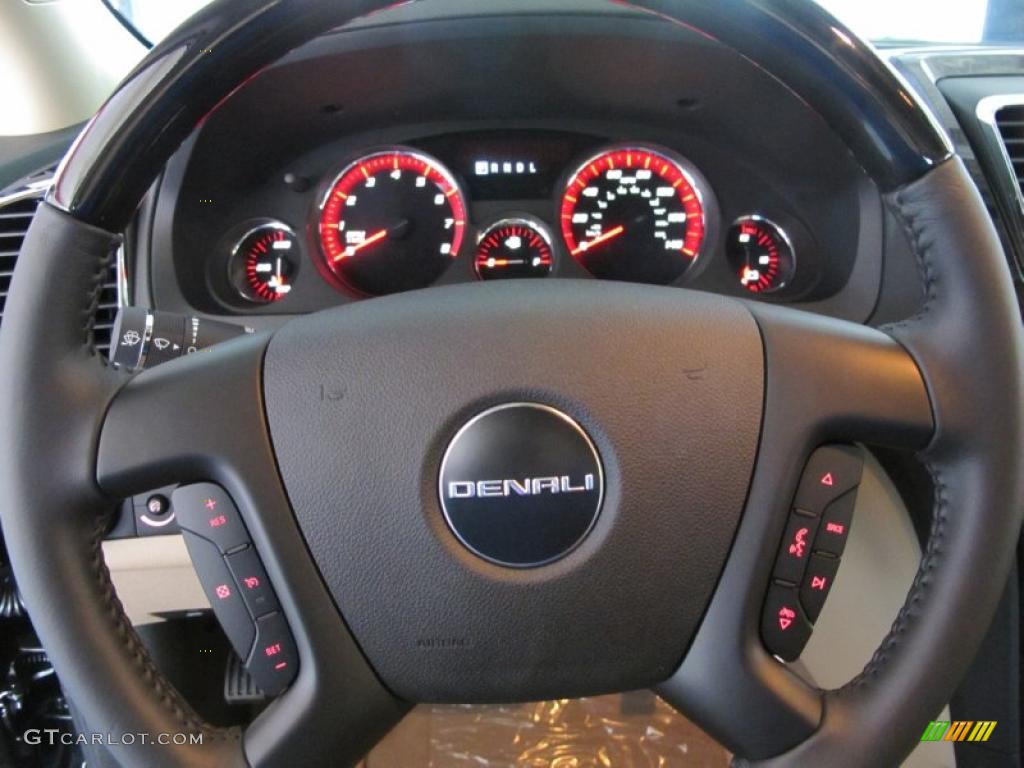 2011 GMC Acadia Denali Cashmere Steering Wheel Photo #39439134