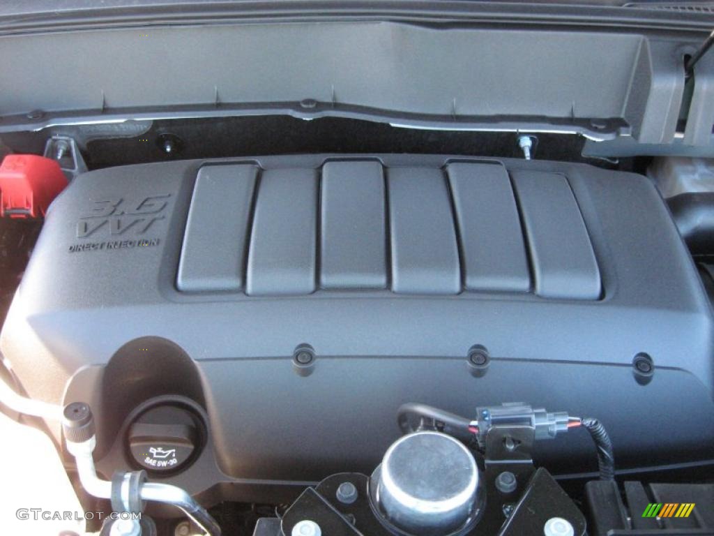 2011 Traverse LT - Silver Ice Metallic / Dark Gray/Light Gray photo #15