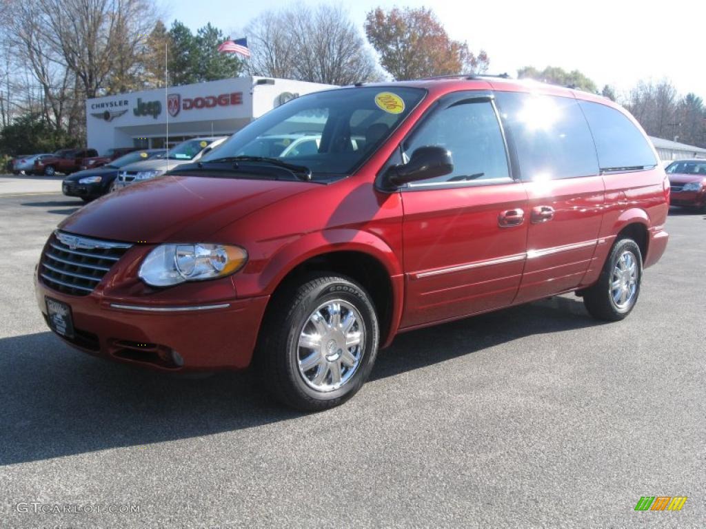 2006 Town & Country Limited - Inferno Red Pearl / Dark Khaki/Light Graystone photo #1