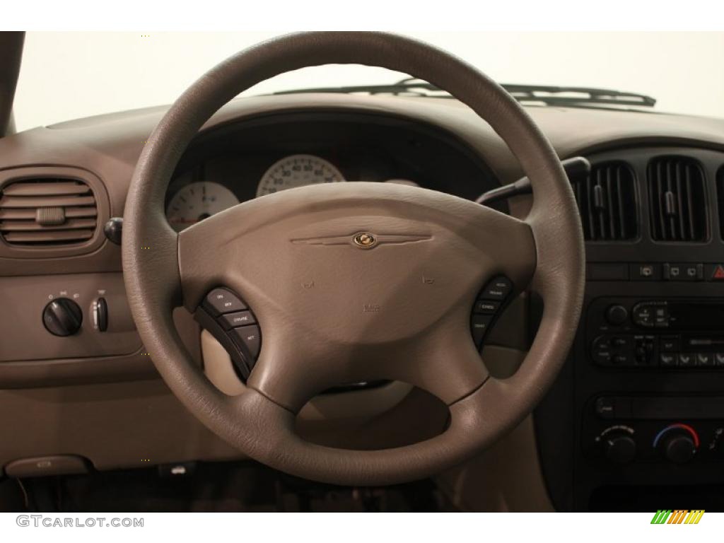 2002 Chrysler Voyager eC Taupe Steering Wheel Photo #39443110