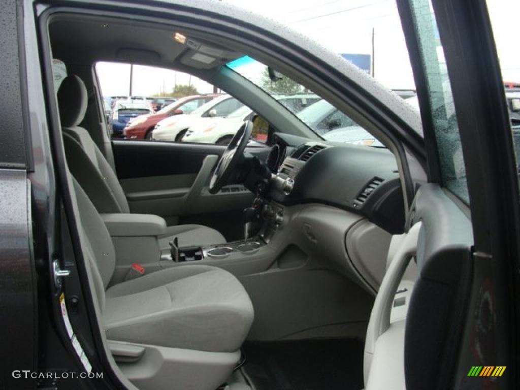 Ash Interior 2010 Toyota Highlander V6 4WD Photo #39444042