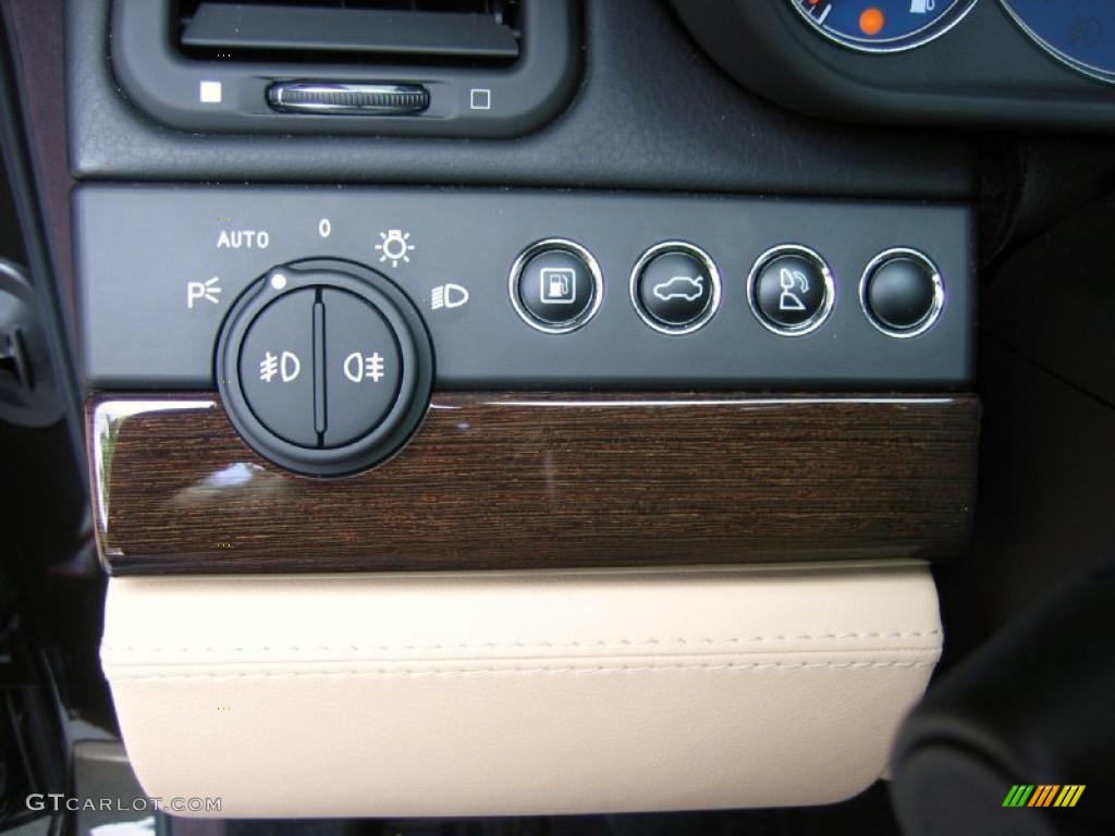 2009 Maserati Quattroporte S Controls Photo #39445830