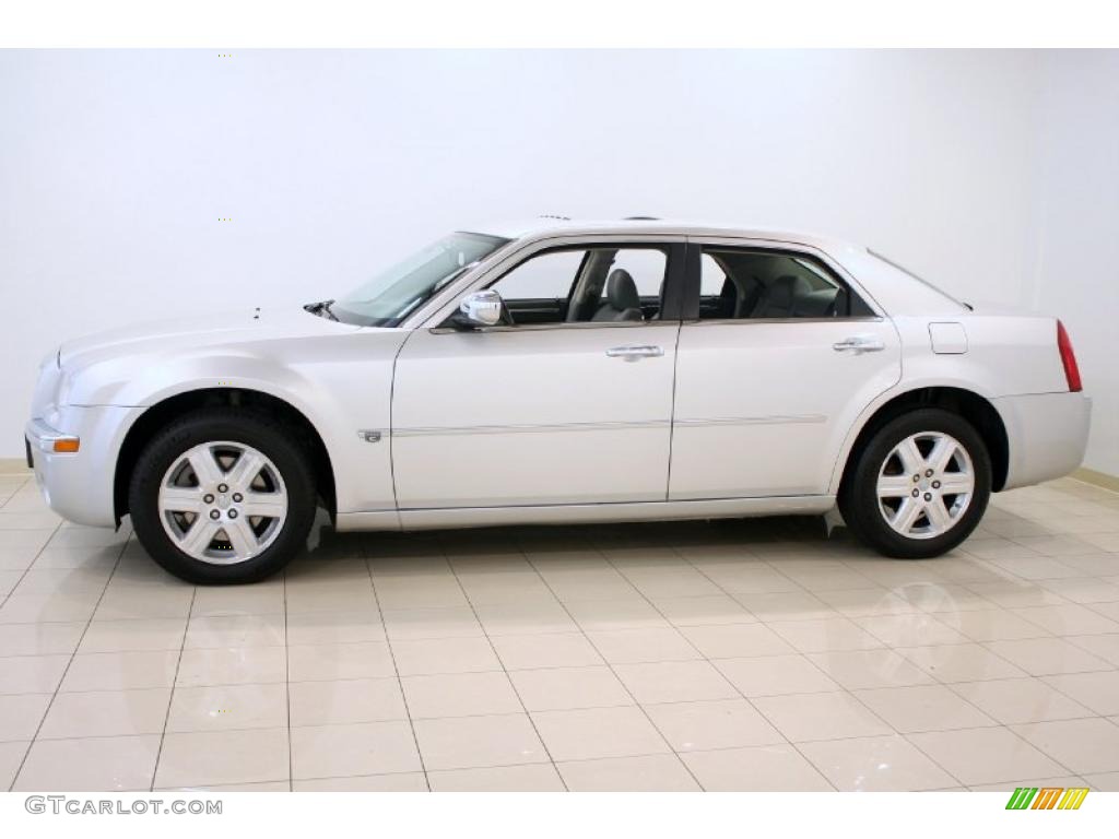 2006 300 C HEMI AWD - Bright Silver Metallic / Dark Slate Gray/Light Slate Gray photo #4