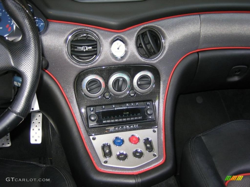 2006 Maserati GranSport Coupe Controls Photo #39447194