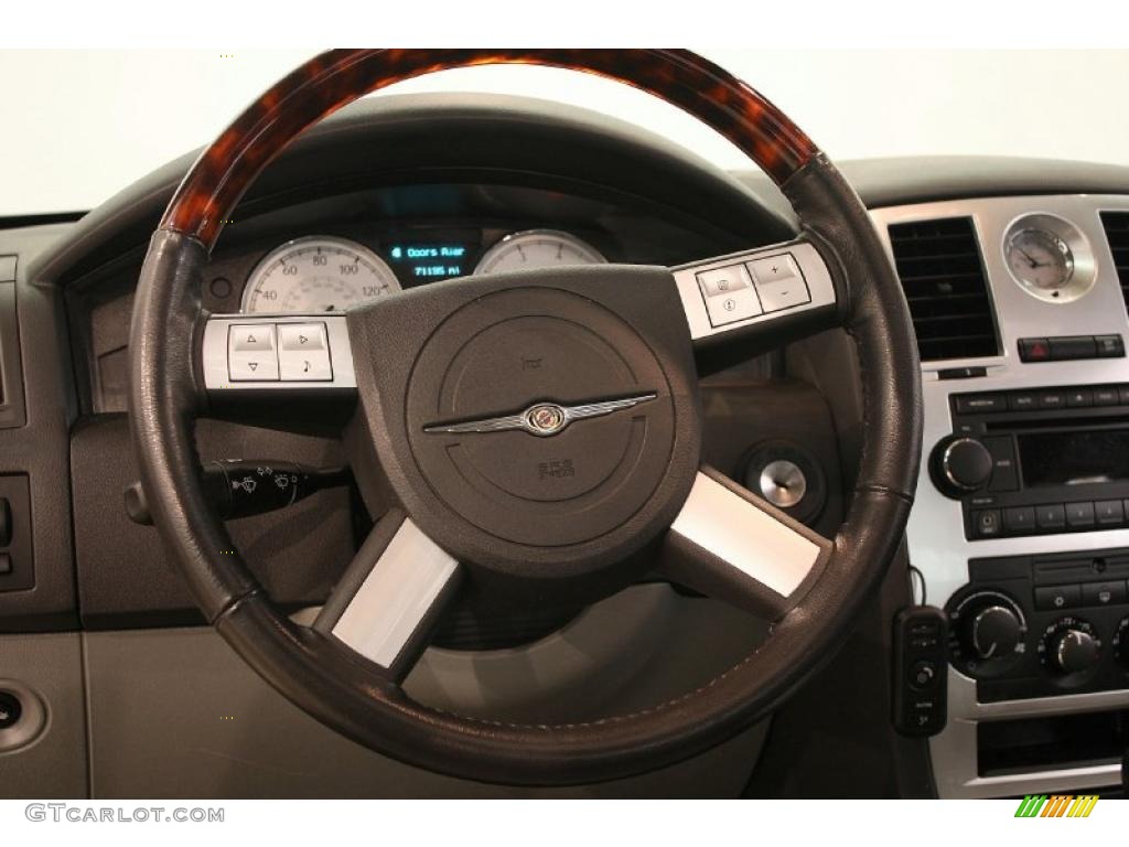 2006 300 C HEMI AWD - Bright Silver Metallic / Dark Slate Gray/Light Slate Gray photo #12