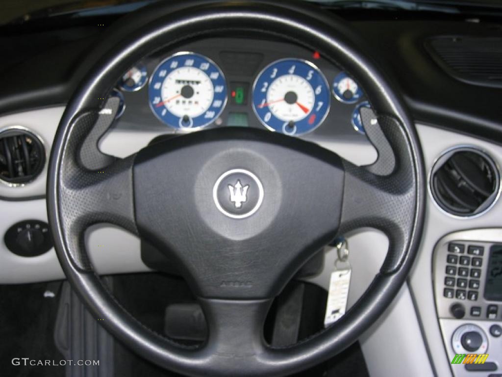 2005 Maserati Spyder Cambiocorsa Grigio Chiaro Steering Wheel Photo #39449314