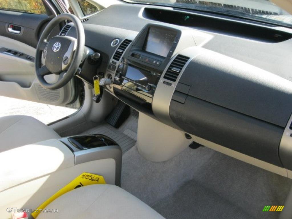 Beige Interior 2006 Toyota Prius Hybrid Photo #39450090