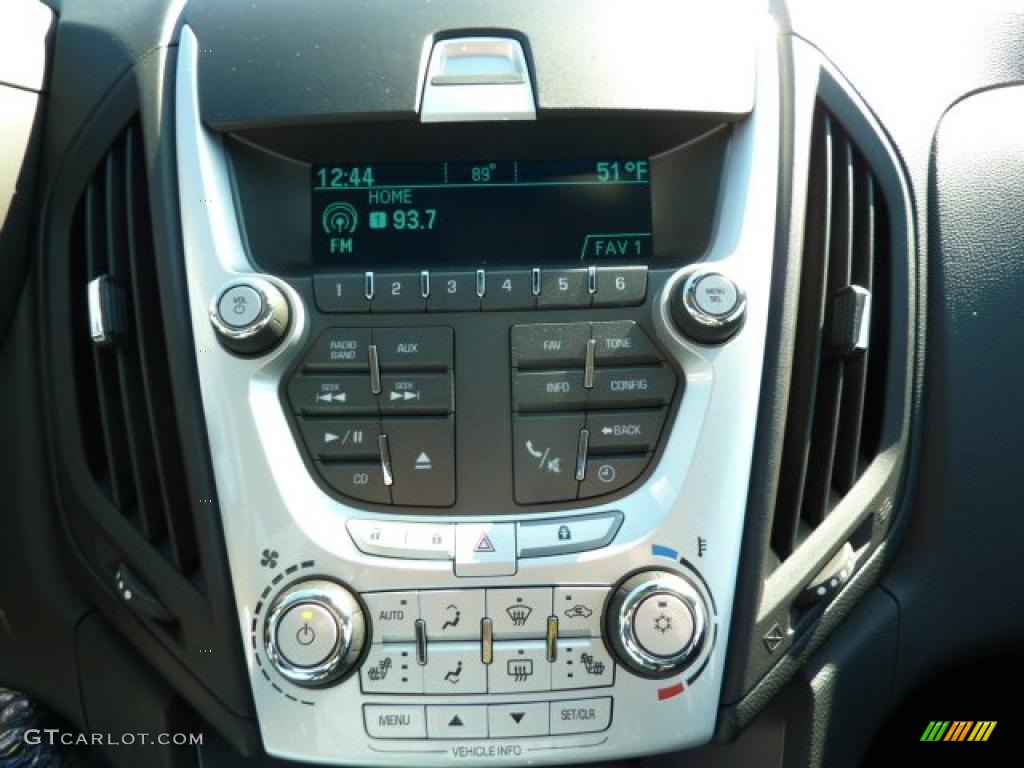 2011 Chevrolet Equinox LT AWD Controls Photo #39450474
