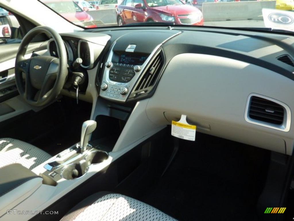 2011 Chevrolet Equinox LS Light Titanium/Jet Black Dashboard Photo #39450637