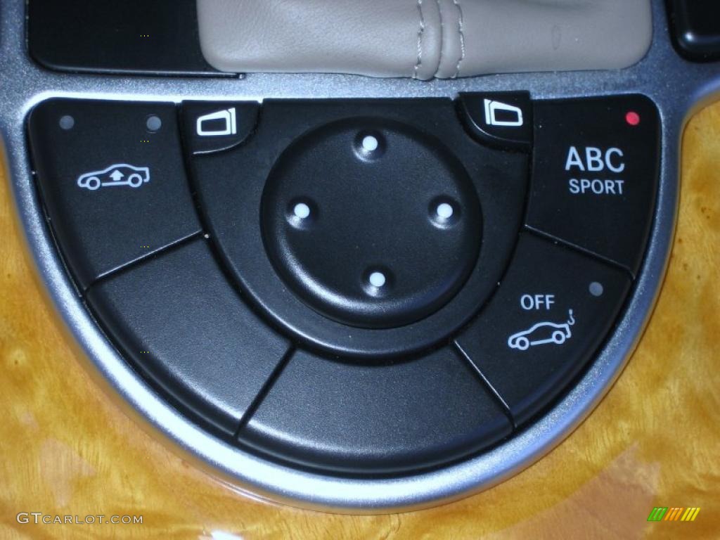 2008 Mercedes-Benz SL 55 AMG Roadster Controls Photo #39451343