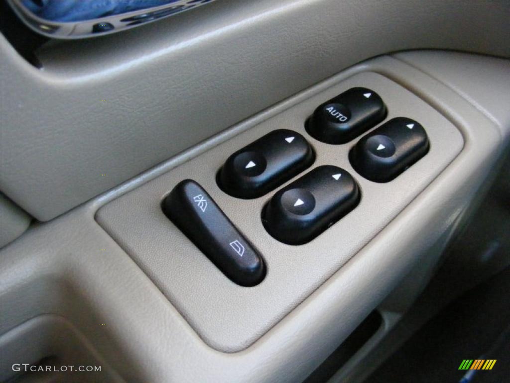 2001 Ford Taurus SEL Controls Photos