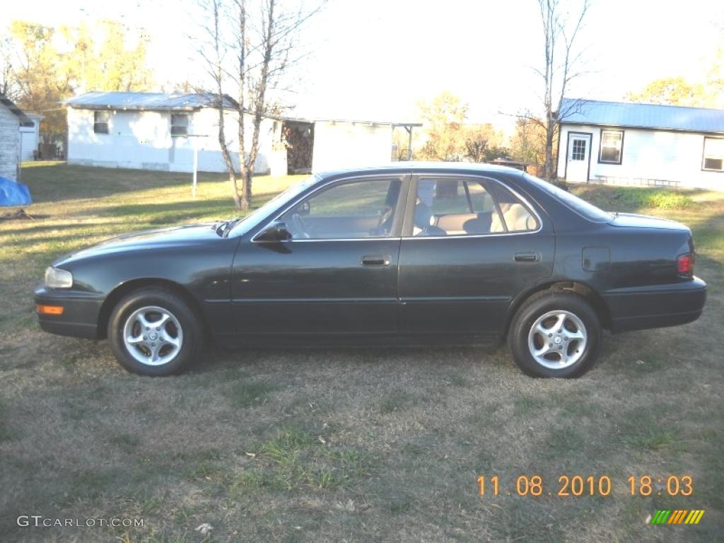 1993 Camry LE Sedan - Dark Green Pearl / Beige photo #2
