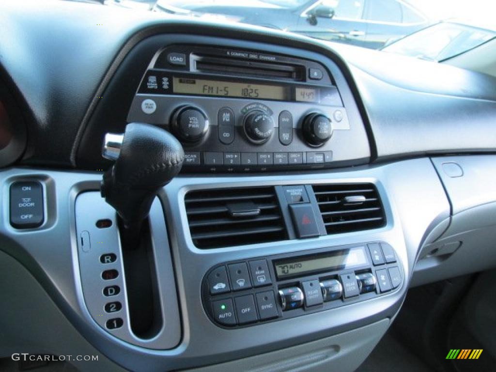 2009 Honda Odyssey EX-L Controls Photo #39456534