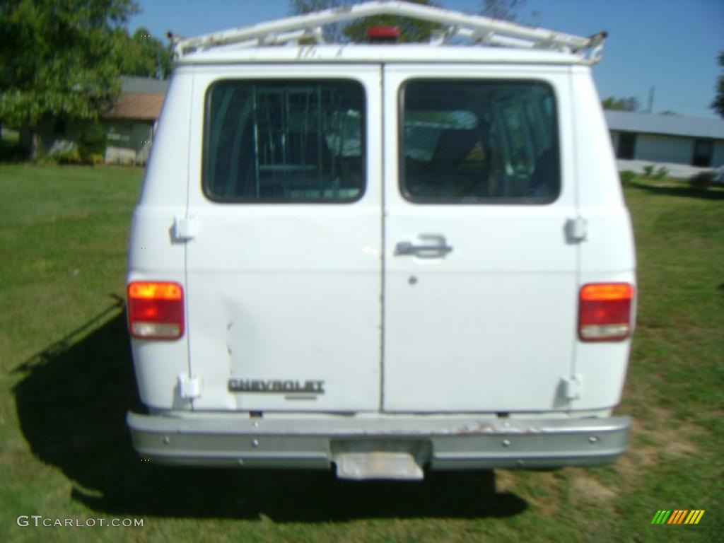 1990 Chevy Van G10 Cargo - White / Tan photo #6