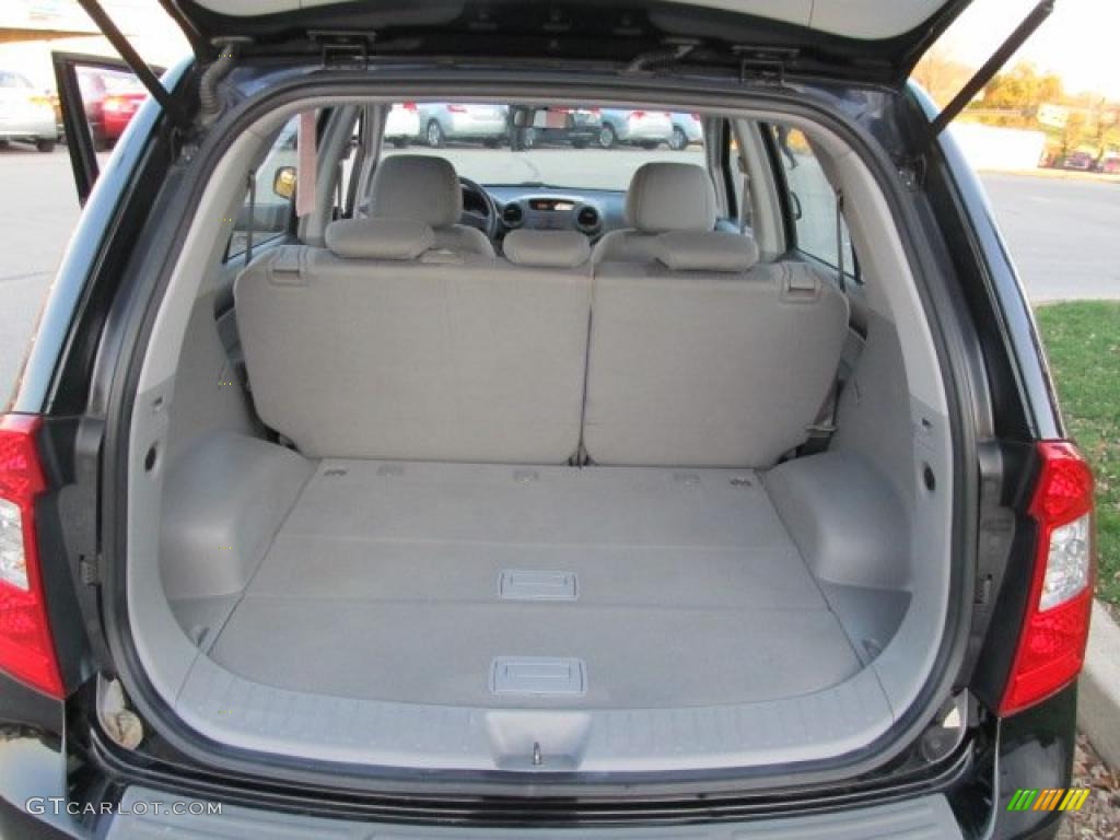 2007 Kia Rondo LX Trunk Photo #39456914