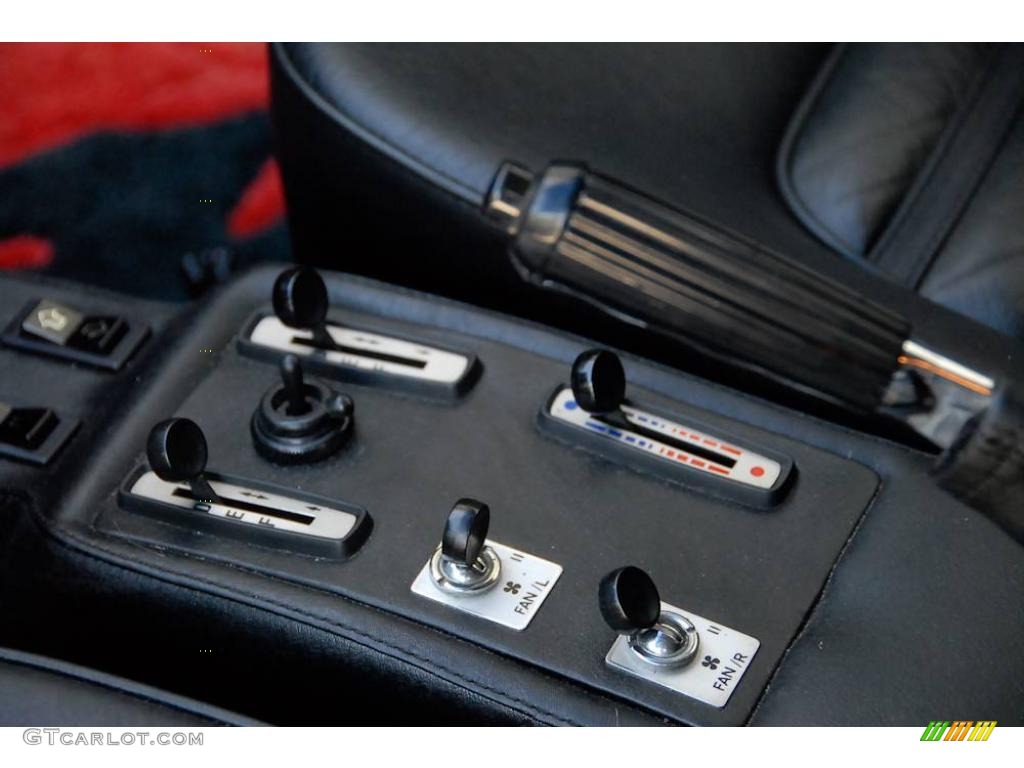 1983 Ferrari BB 512i Standard BB 512i Model Controls Photo #39457798