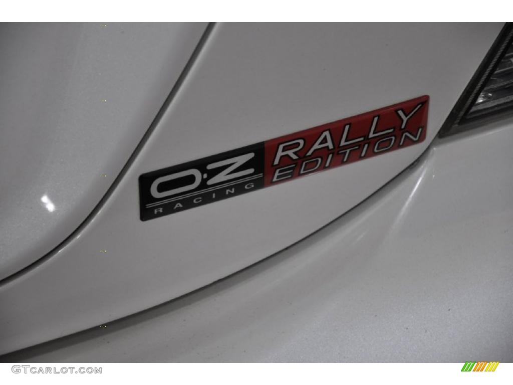 2005 Mitsubishi Lancer OZ Rally Marks and Logos Photos