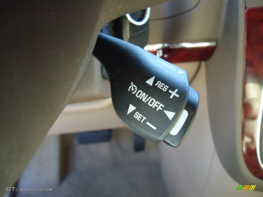 2005 Buick Terraza CXL Controls Photo #39460734
