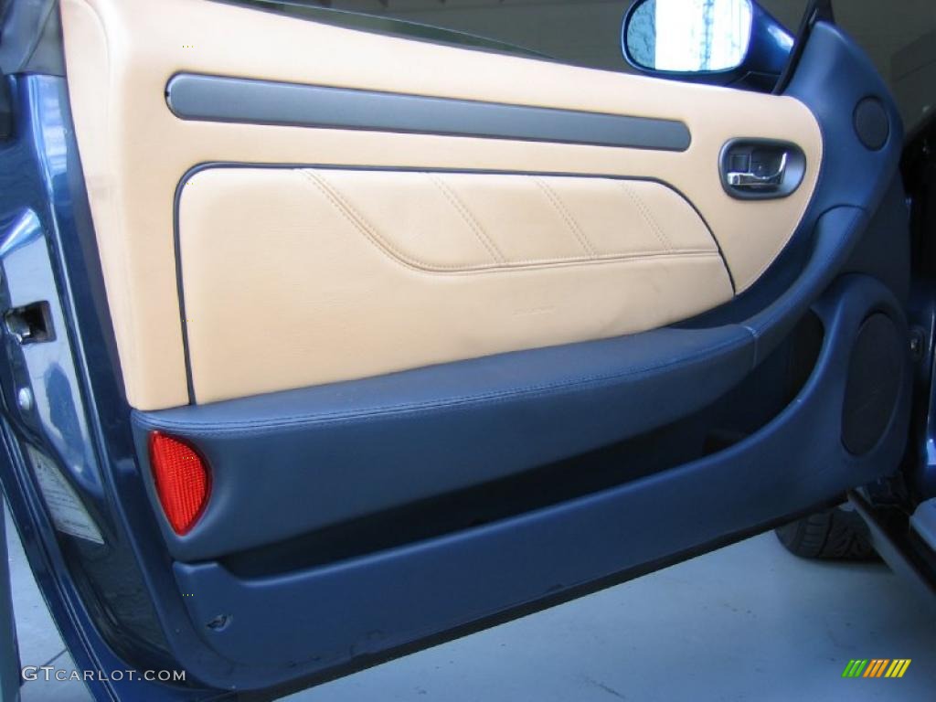 2003 Maserati Coupe Cambiocorsa Avorio Door Panel Photo #39464018