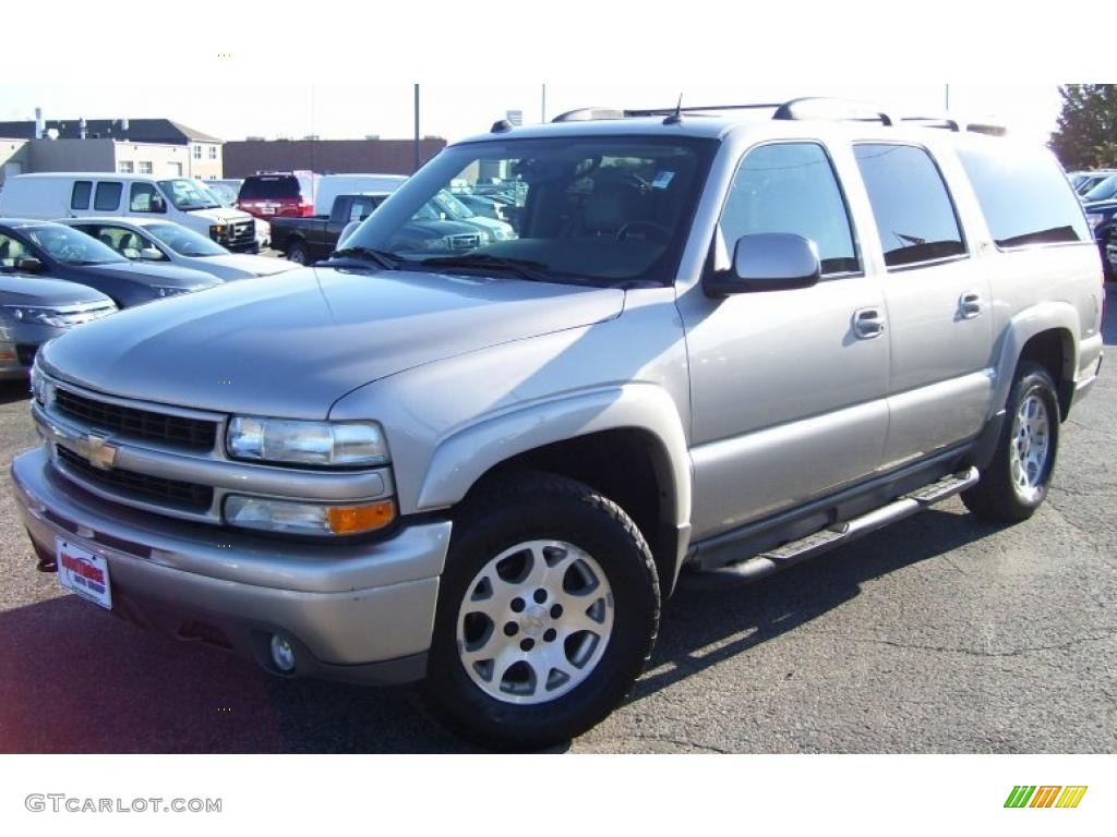 2004 Suburban 1500 Z71 4x4 - Silver Birch Metallic / Gray/Dark Charcoal photo #1